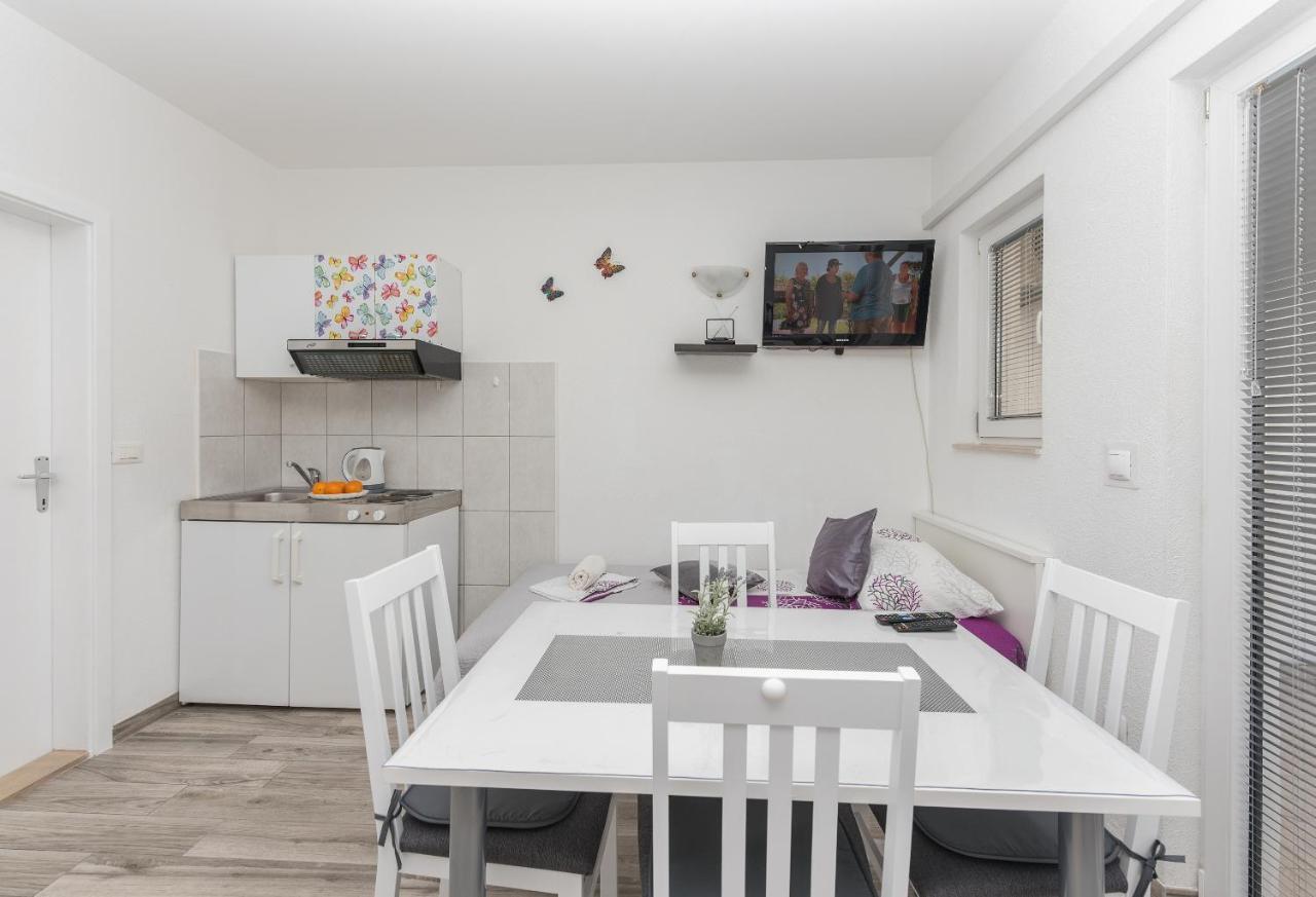 Apartmani Franko 巴什卡沃达 外观 照片