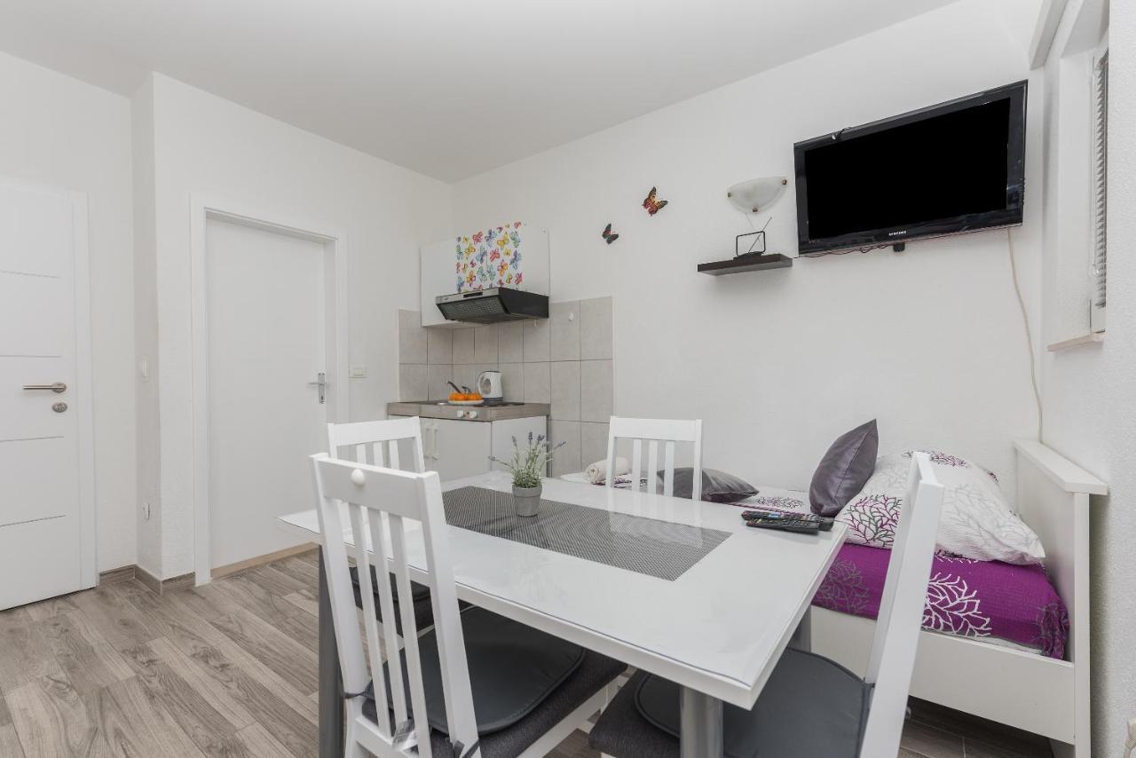 Apartmani Franko 巴什卡沃达 外观 照片